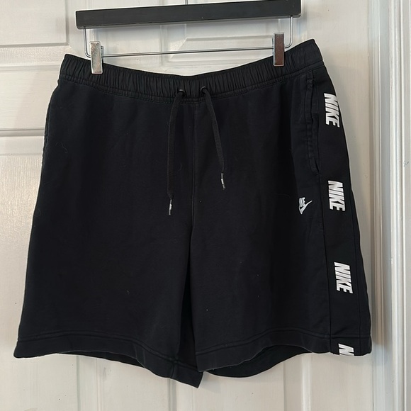 NWOT Men’s Nike Sportswear CE FT Hybrid Shorts Size XL - Picture 3 of 7